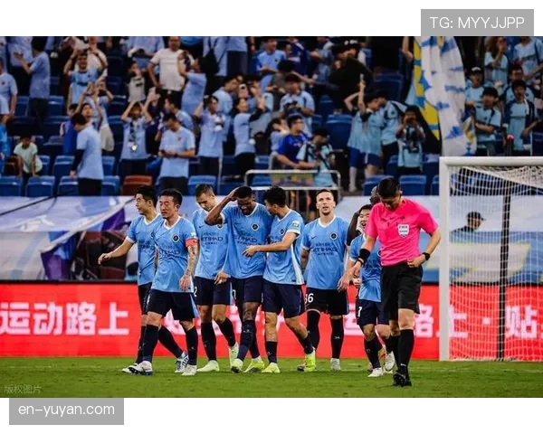 新鹏城进球大战惜败 防守体系需加强稳定性